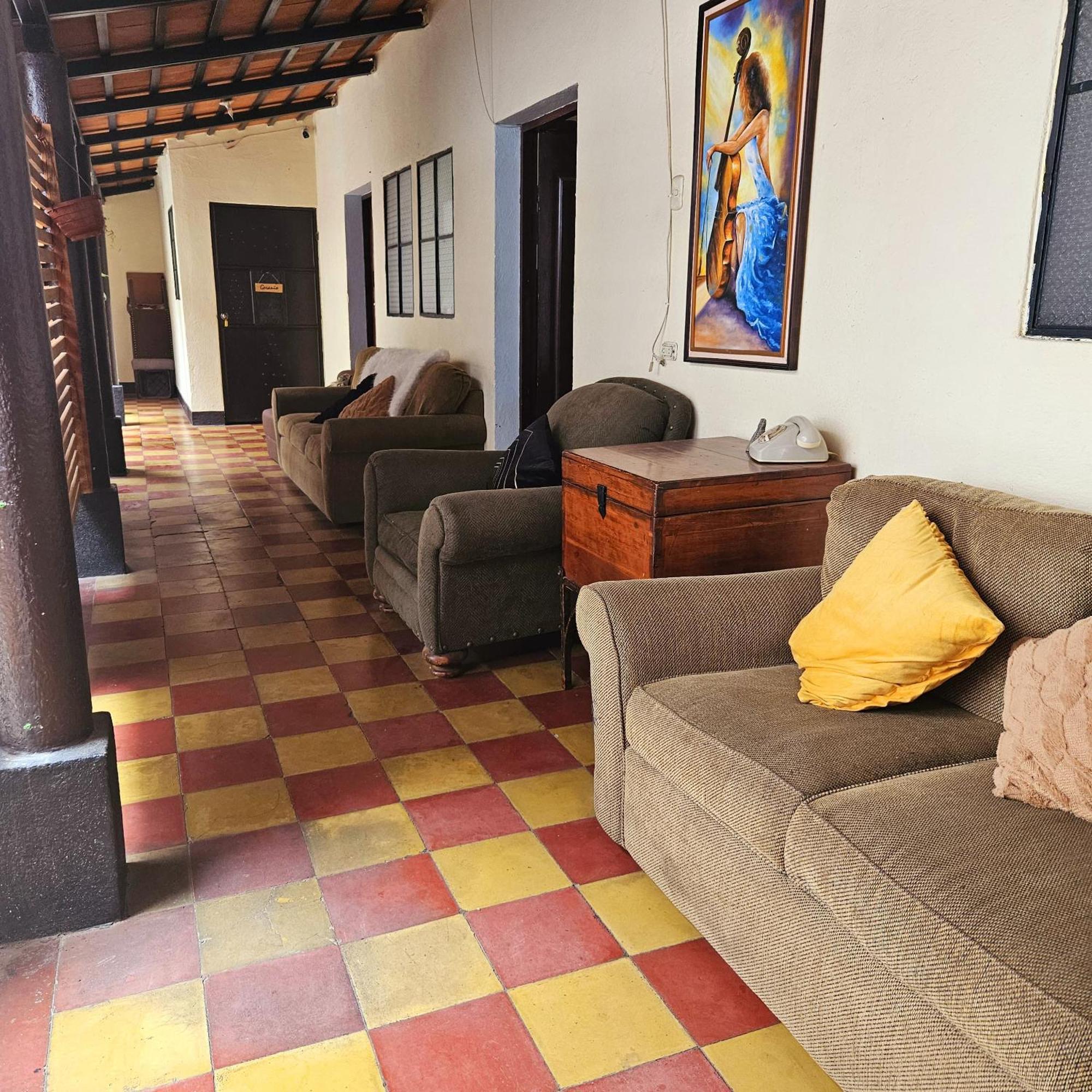 Cermeno'S House Ξενοδοχείο Antigua Εξωτερικό φωτογραφία
